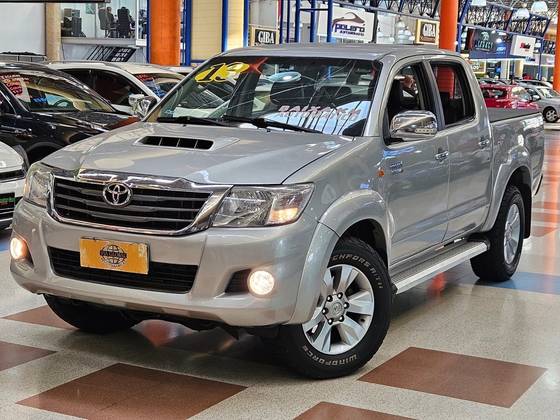 TOYOTA HILUX 3.0 SR 4X4 CD 16V TURBO INTERCOOLER DIESEL 4P AUTOMÁTICO TOYOTA HILUX 3.0 SR 4X4 CD 16V TURBO INTERCOOLER DIESEL 4P AUTOMÁTICO